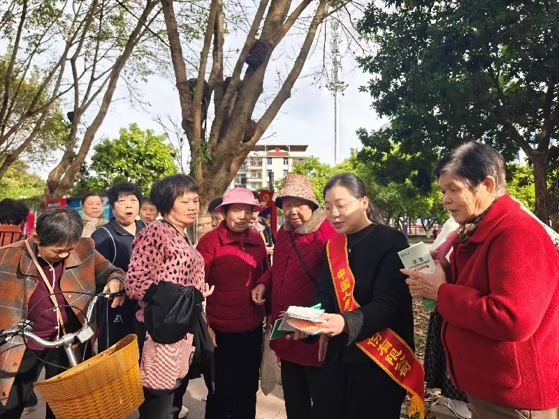 國壽壽險南靖縣支公司：晨練陪伴護夕陽金融護航守安康(圖1)