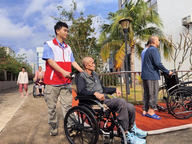 黨建聯(lián)建踐初心元宵敬老暖人心——中建三局海南中心項目黨支部等多支部聯(lián)合開展學雷鋒志愿服務活動(圖5)